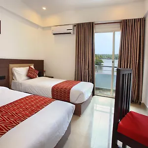 trium-resorts-trium-houseboat.kerala-hotels.net/