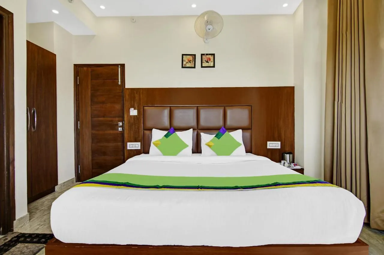 Hotel Crosswinds West Shimla